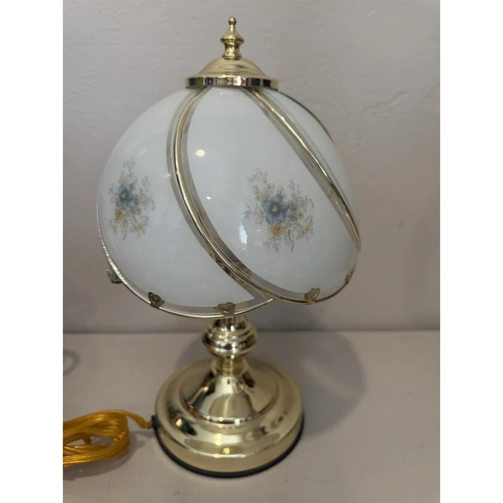 Vintage Hollywood Regency Table Lamp Segmented Curved Glass Shade 3- Way Touch